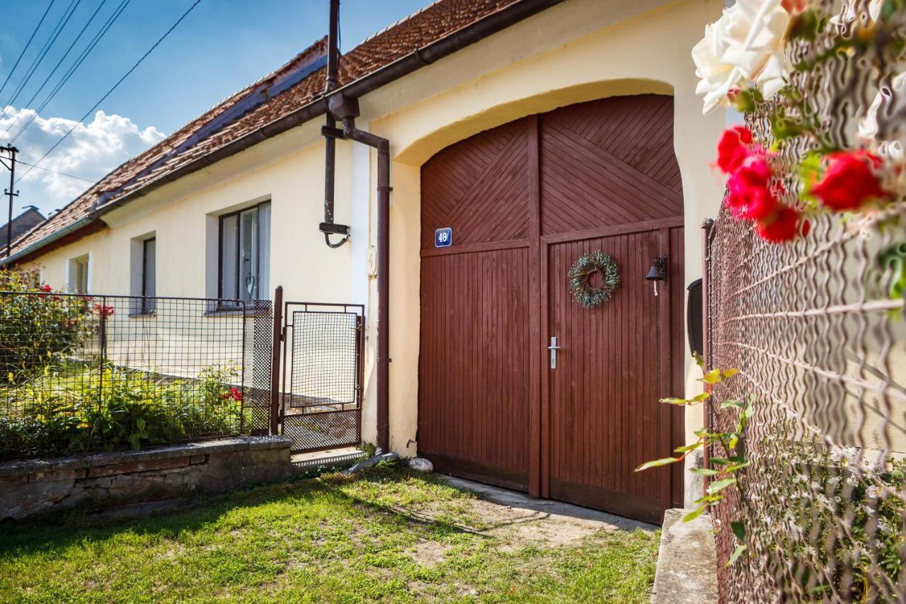 Chalupa Tesinov Protivín Exterior foto